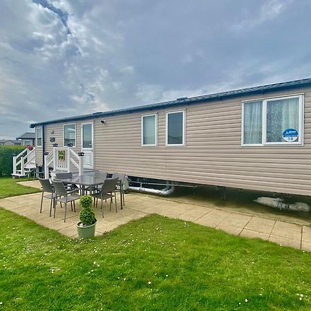 פאגהם Caravan Church Farm Holiday Village מראה חיצוני תמונה