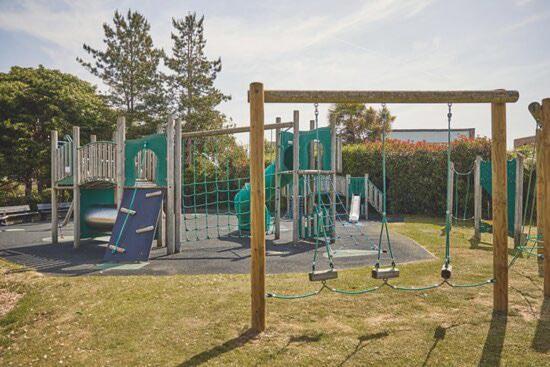 פאגהם Caravan Church Farm Holiday Village מראה חיצוני תמונה