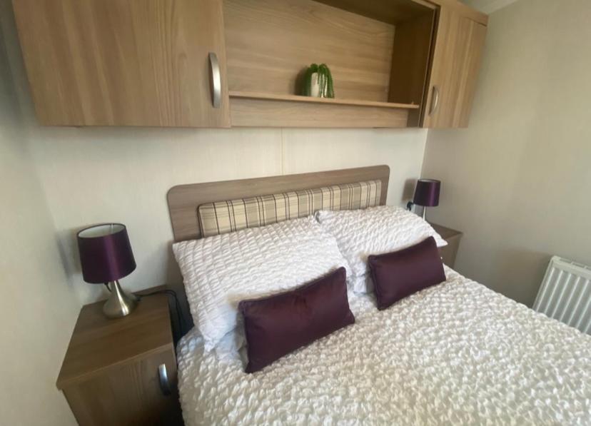 פאגהם Caravan Church Farm Holiday Village מראה חיצוני תמונה